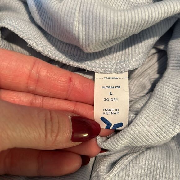 NWT Old Navy workout turtle neck shirt size large - Picture 4 of 9